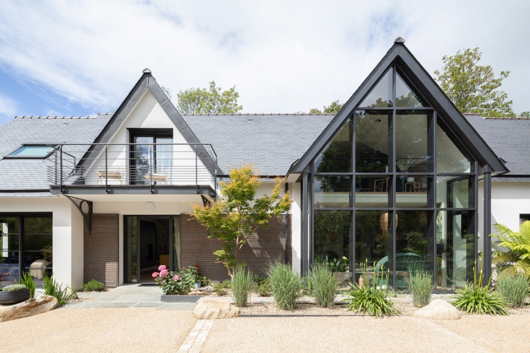 Transparence habitée