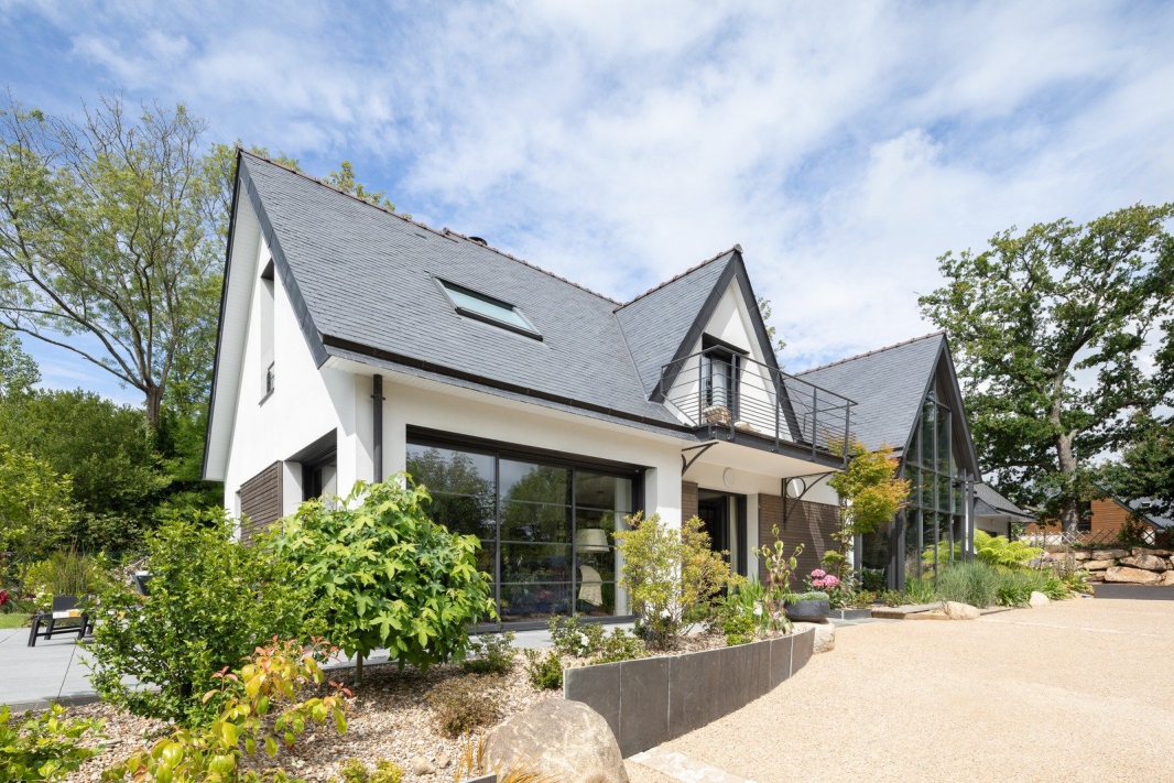 Transparence habitée